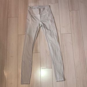 white lulu lemon leggings